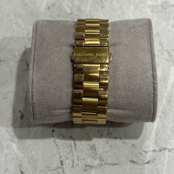 Women’s Michael Kors Watch - Picture 4 of 4